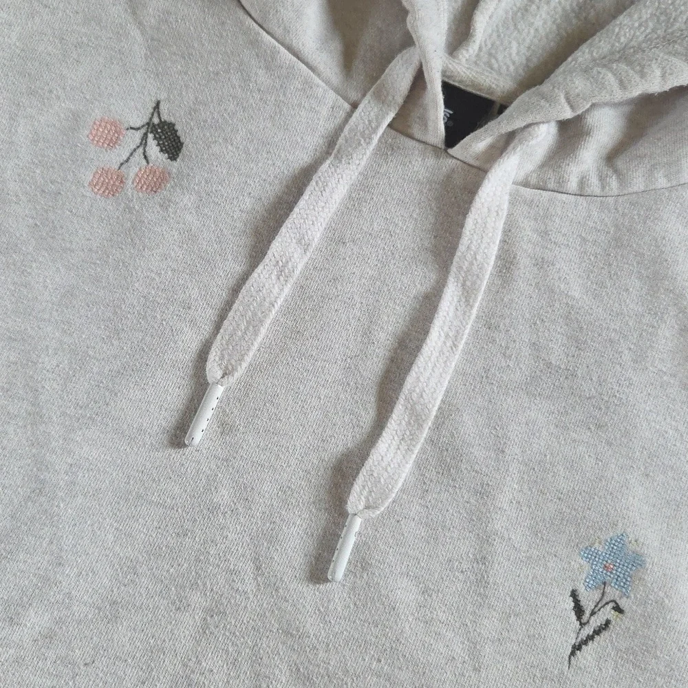Vans Light Gray Hoodie with Embroidered Accents - Picture 3 of 9